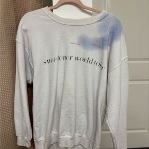 Ariana Grande White and Blue Crew Neck Sweater